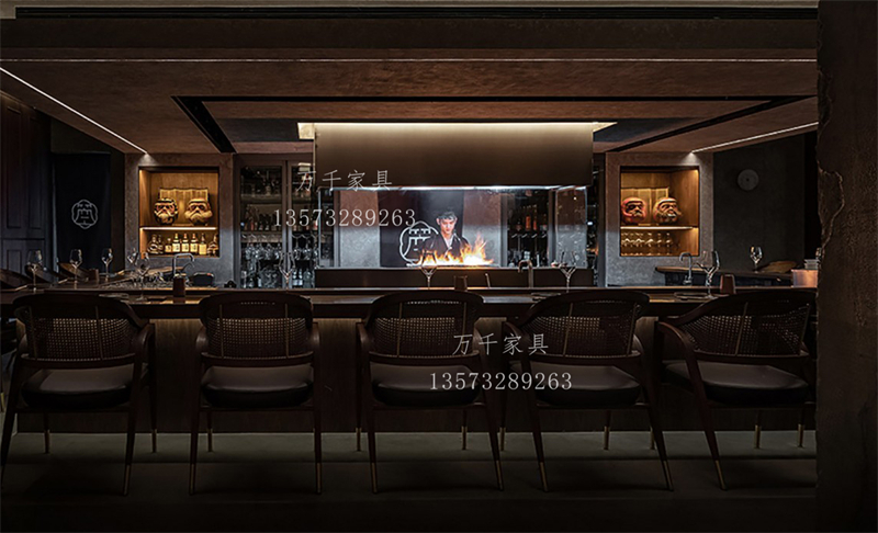 箜八 · 炭火研修社